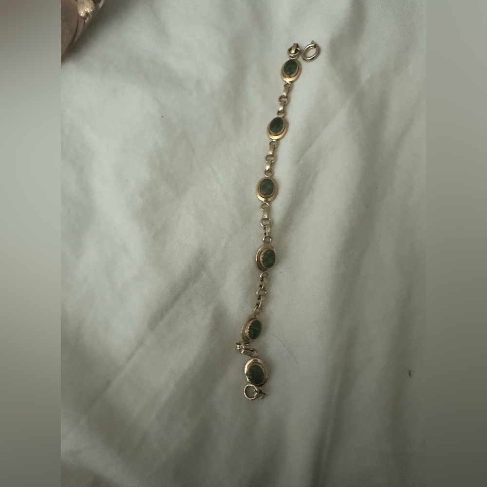 Jade oval bracelet